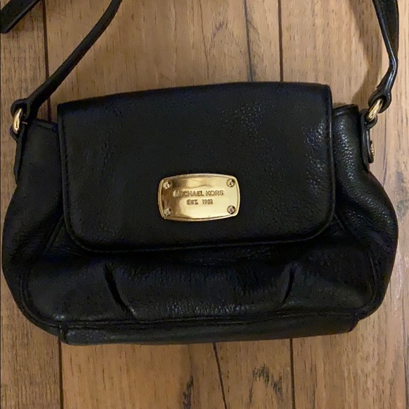 Michael Kors Handbags - Black Michael Kors Crossbody Bag